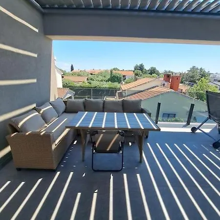 Horizon Of Happiness * Pula