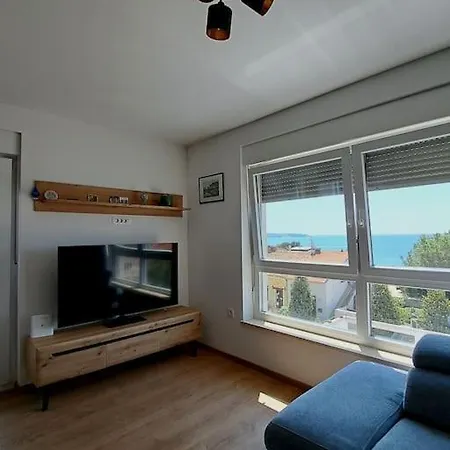 Horizon Of Happiness Pula