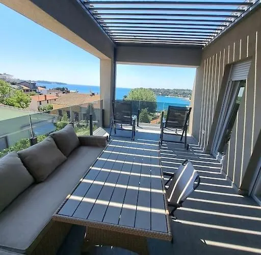 Horizon Of Happiness