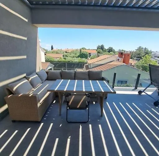 Horizon Of Happiness * Pula